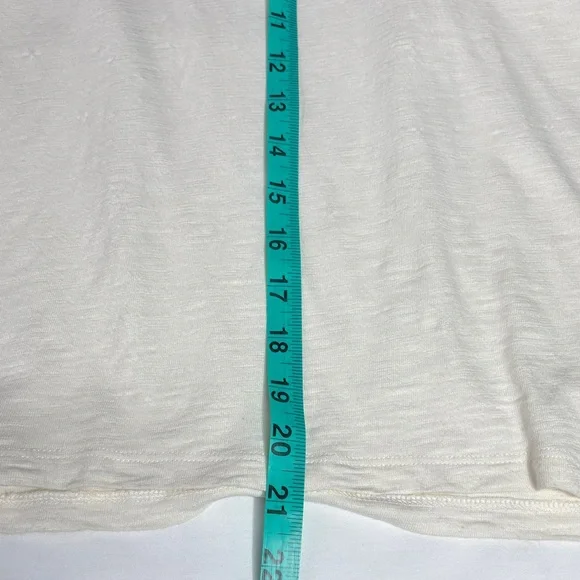 🤍 Talbots Cream Embroidered Peacock Floral Top Petite Long Sleeve 🤍 - Picture 11 of 14